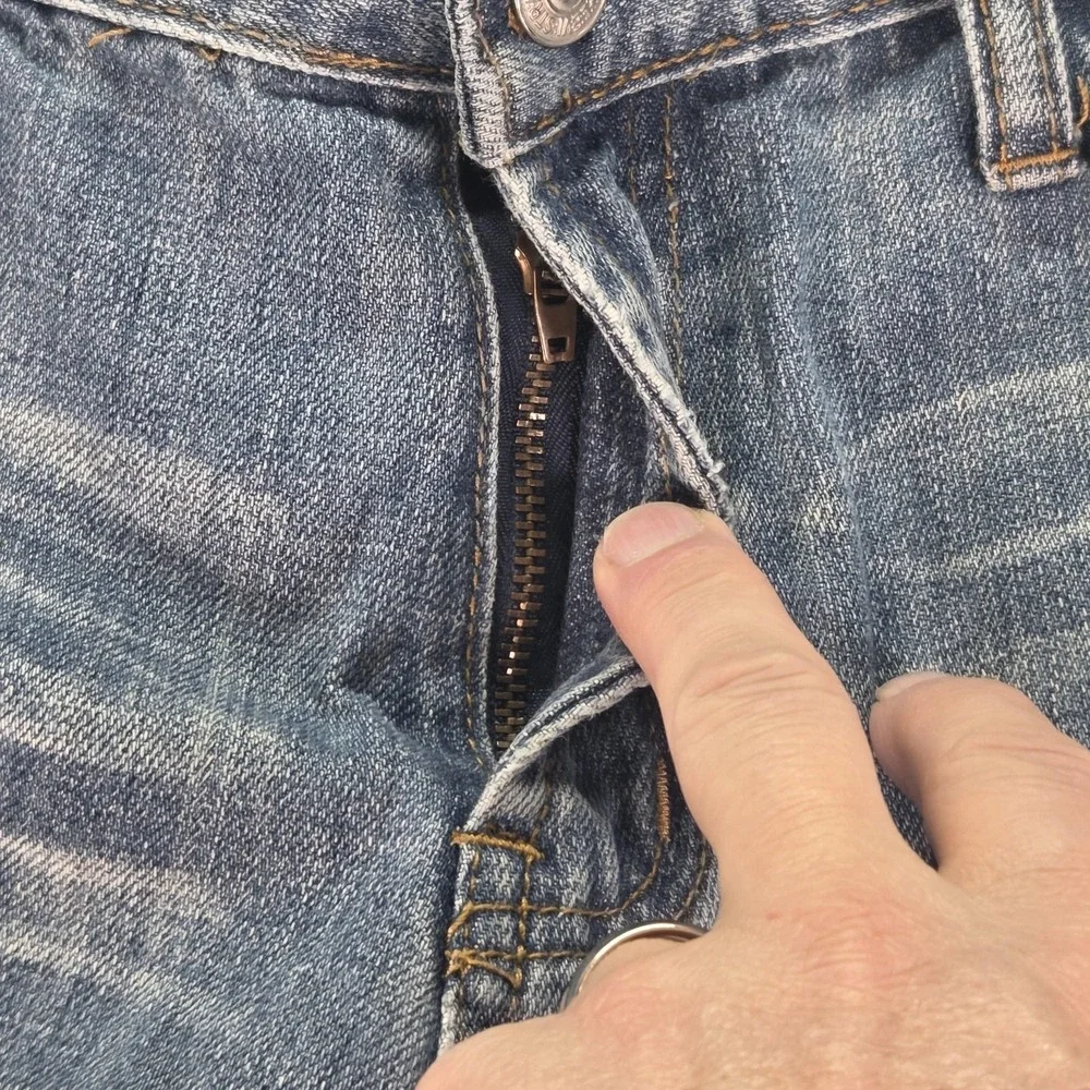 Levis Mens Jeans Blue Light Wash Regular Straight Fits 30x31‎